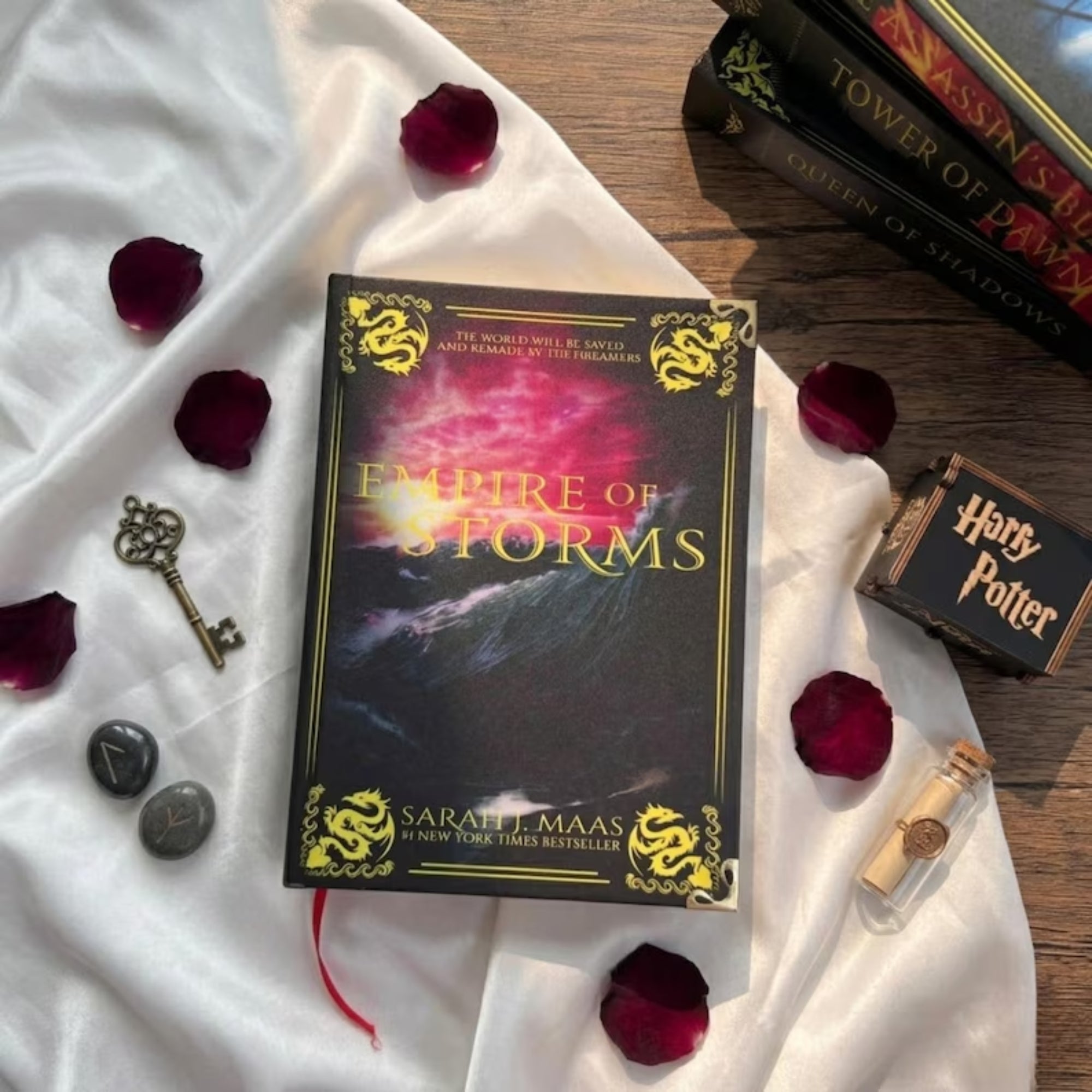 Throne of Glass Series – Sarah J. Maas Hardcover Fantasy Novels with Magic, Adventure & Epic Battles