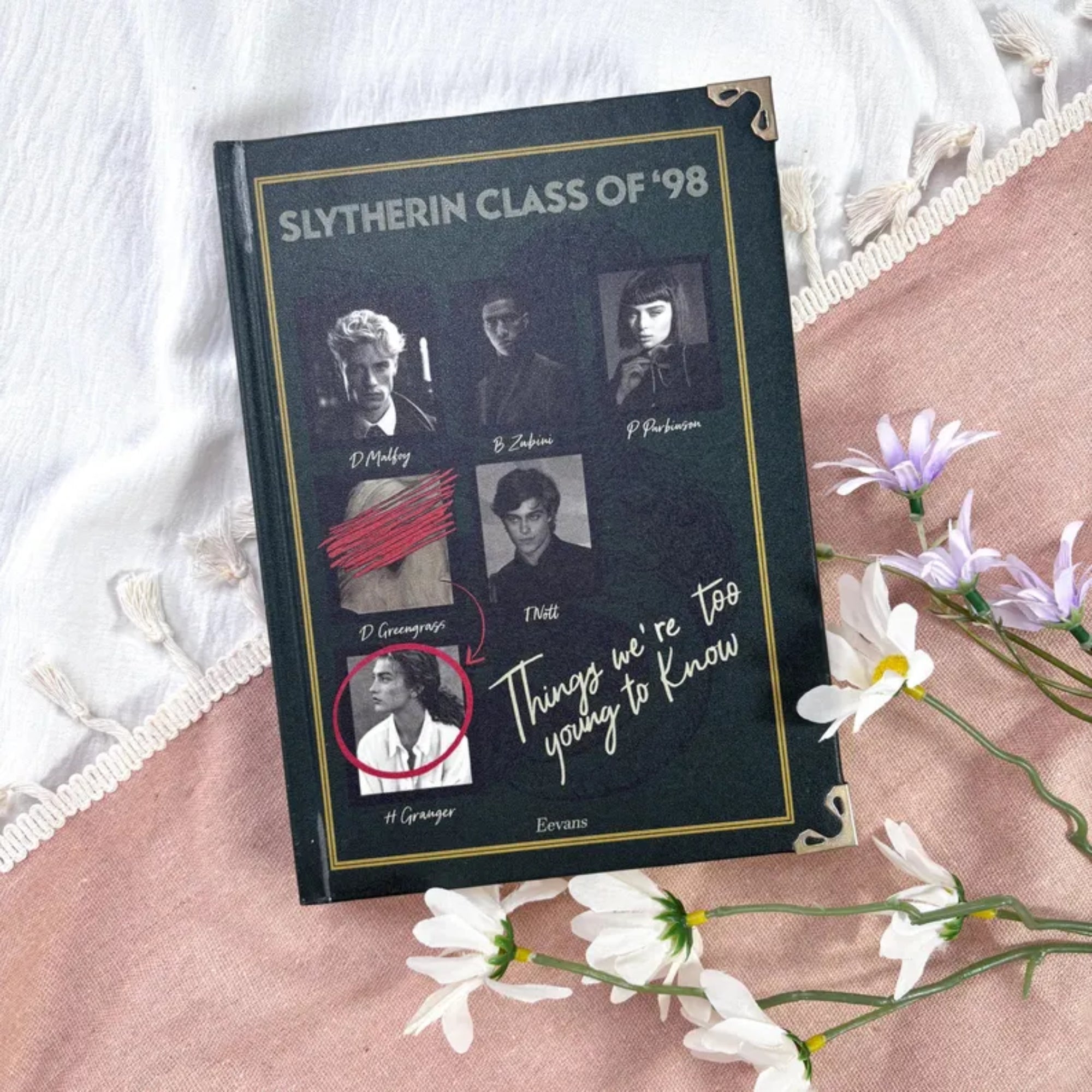 Slytherin Class of '98 Yearbook – Harry Potter Fanfiction Journal, Dark Academia, Hogwarts Inspired Book for Collectors & Fans
