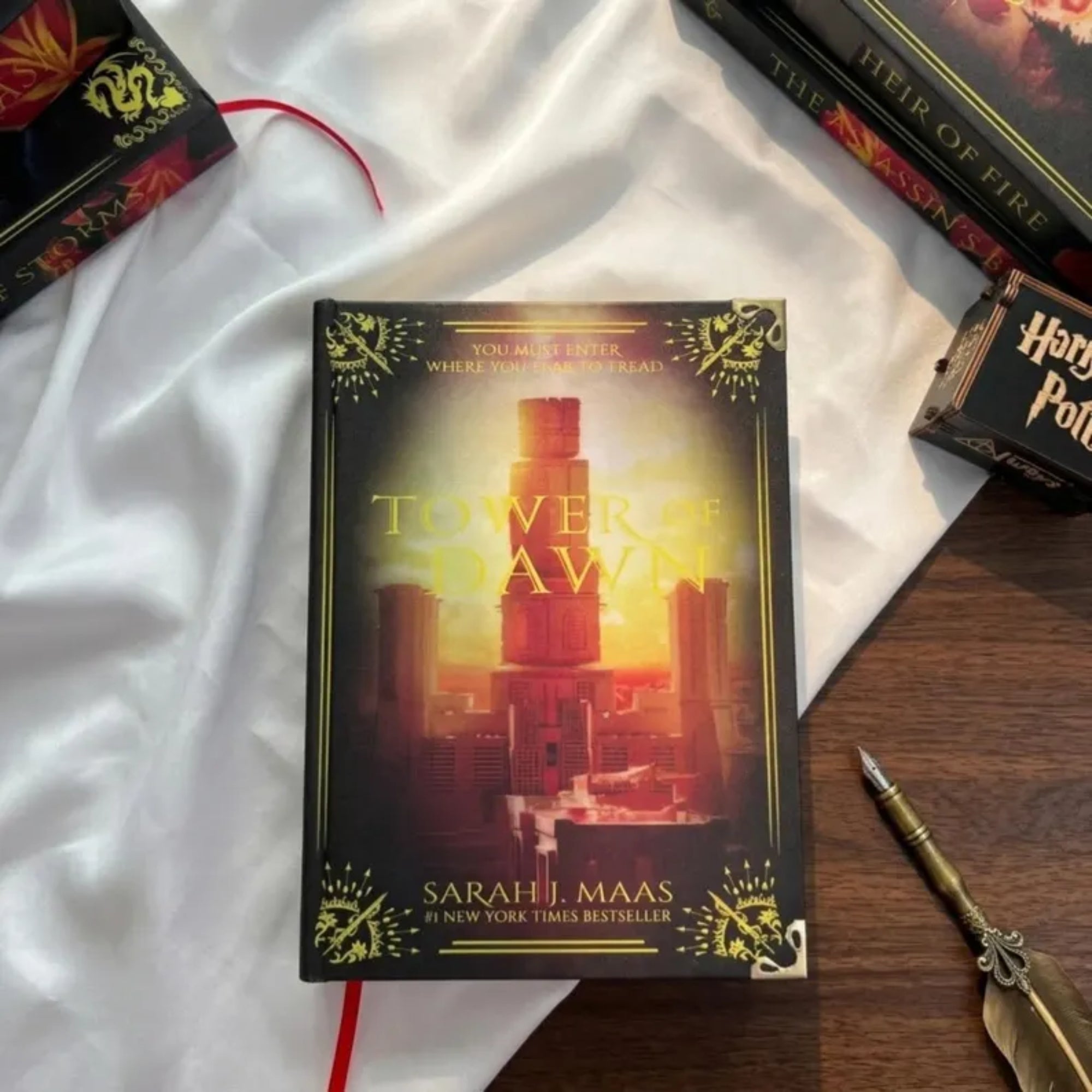 Throne of Glass Series – Sarah J. Maas Hardcover Fantasy Novels with Magic, Adventure & Epic Battles